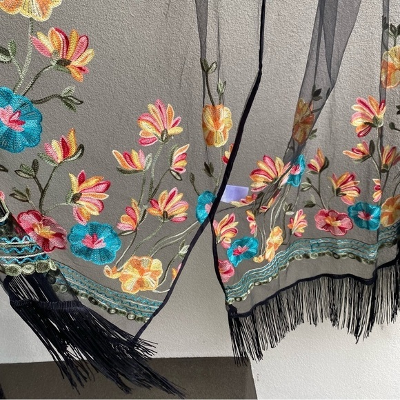 Haute Hippie Black Mesh sheer Floral Embroidered Fringe Boho Festival Poncho - Picture 5 of 7